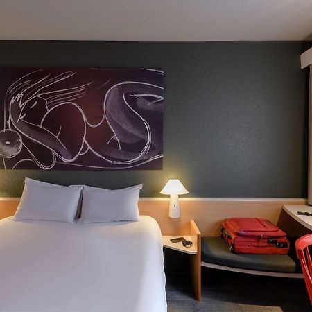 Ibis Muenchen Parkstadt Schwabing Bagian luar foto