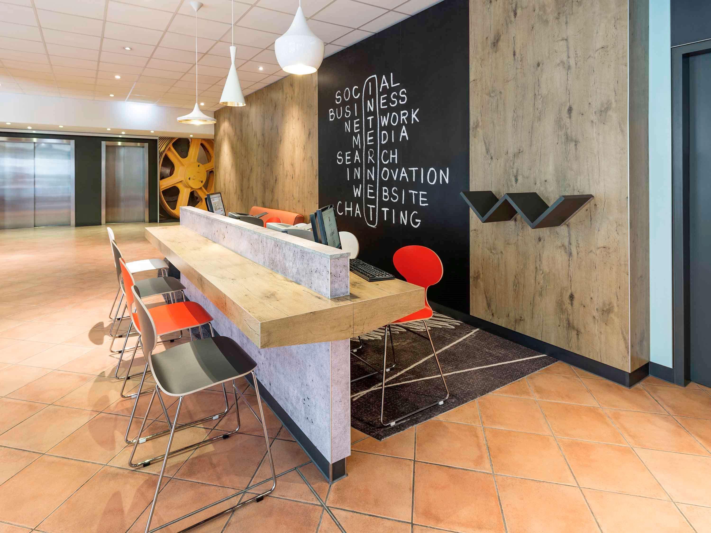 Ibis Muenchen Parkstadt Schwabing Bagian luar foto
