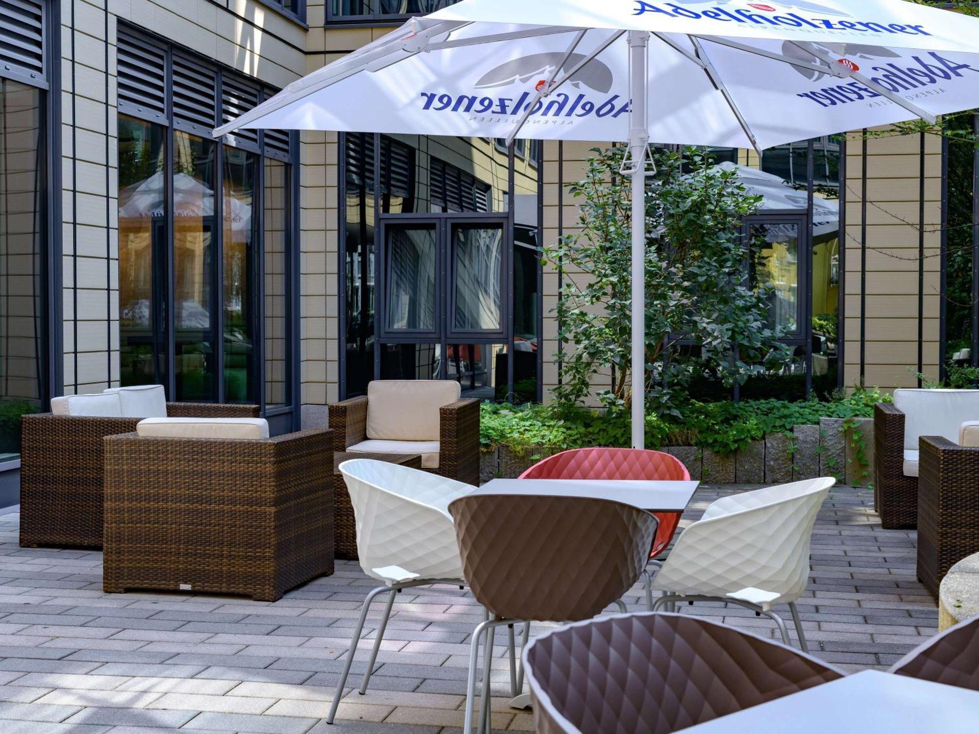 Ibis Muenchen Parkstadt Schwabing Bagian luar foto