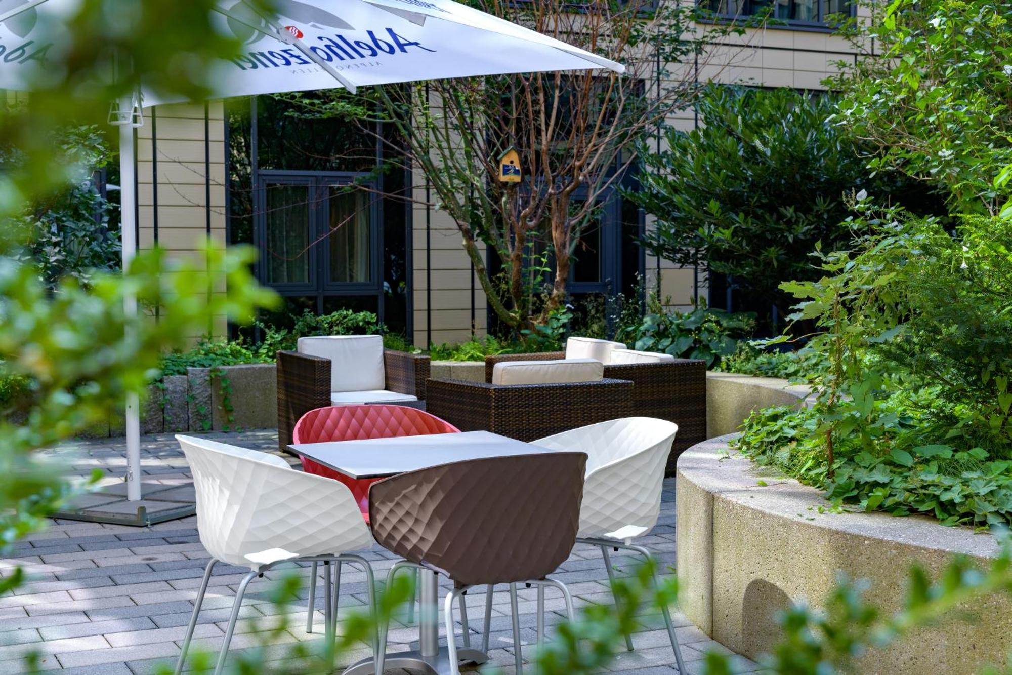 Ibis Muenchen Parkstadt Schwabing Bagian luar foto